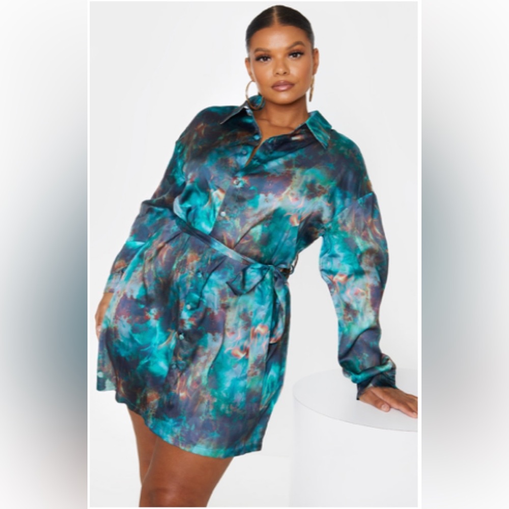 GREEN FLAME TIE DYE PRINTED TIE WAIST SHIRT DRESS